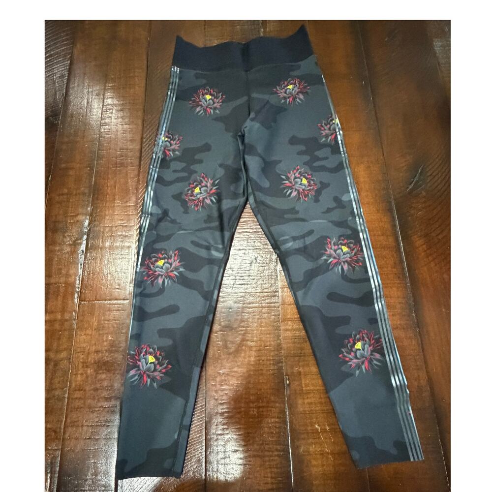 Ultracor Black Camo Leggings with Flowers